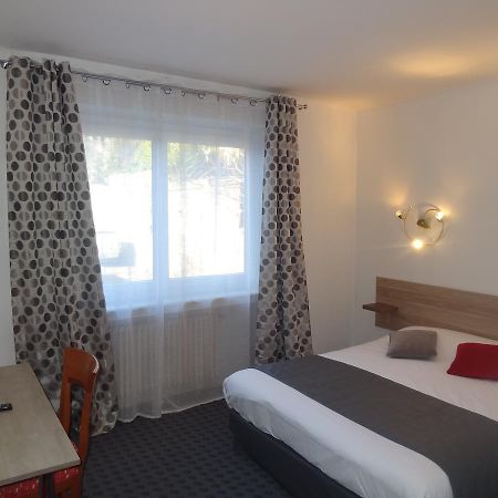 Les Ambassadeurs Hotel Saint-Chamond Bagian luar foto