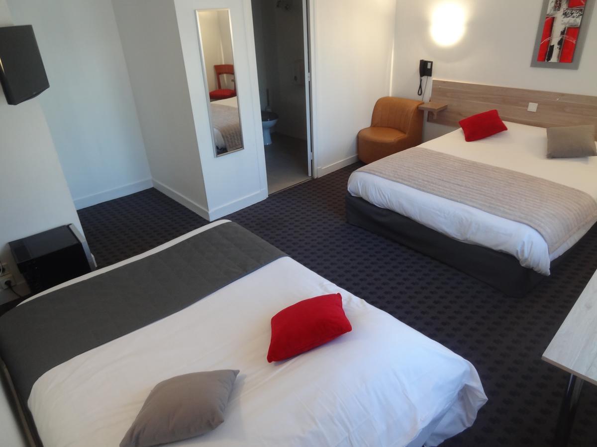 Les Ambassadeurs Hotel Saint-Chamond Bagian luar foto