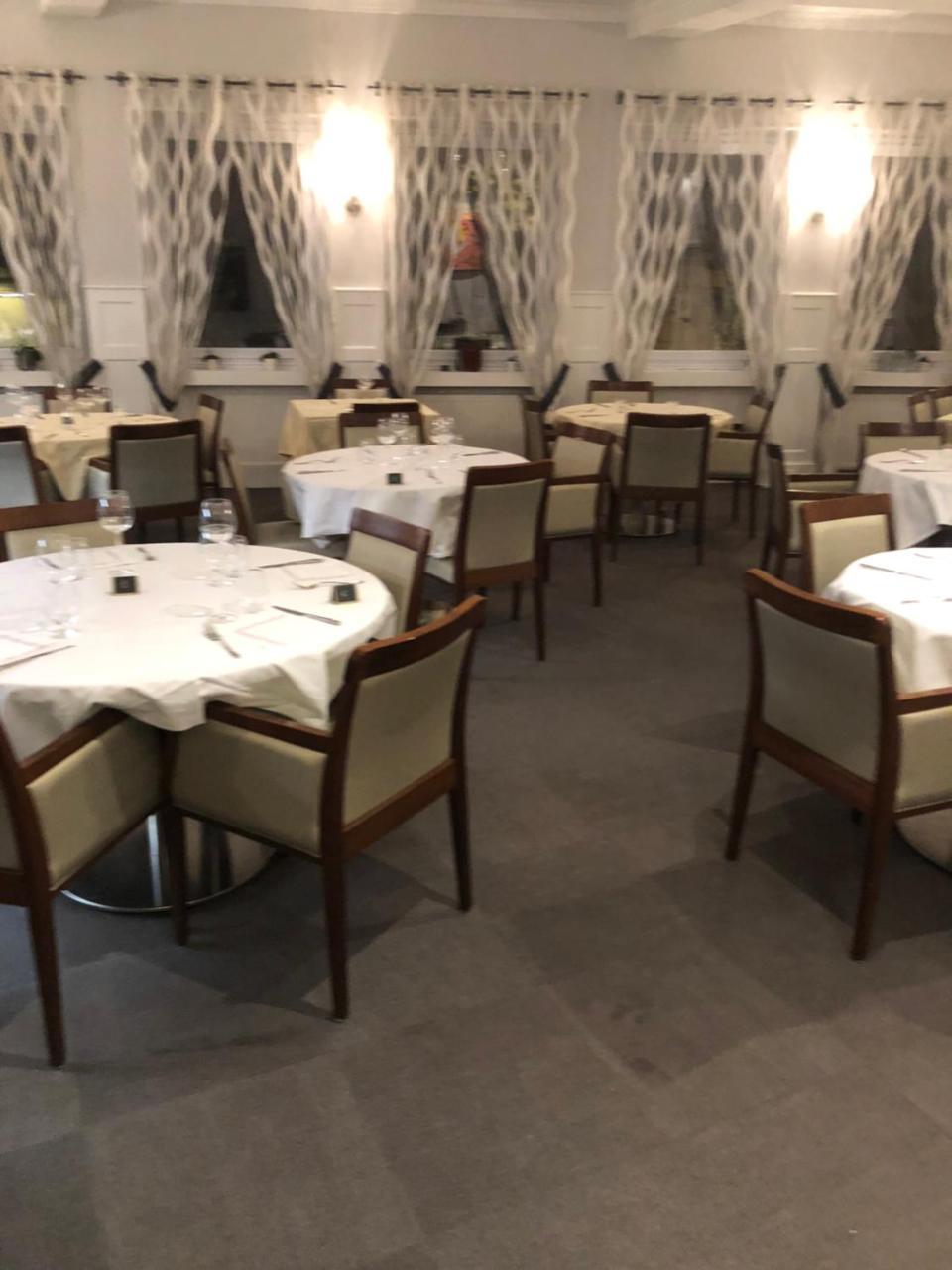 Les Ambassadeurs Hotel Saint-Chamond Bagian luar foto